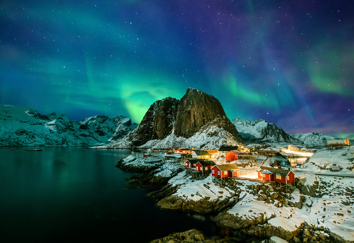 Experience nature’s green spectacle – experience the Northern Lights